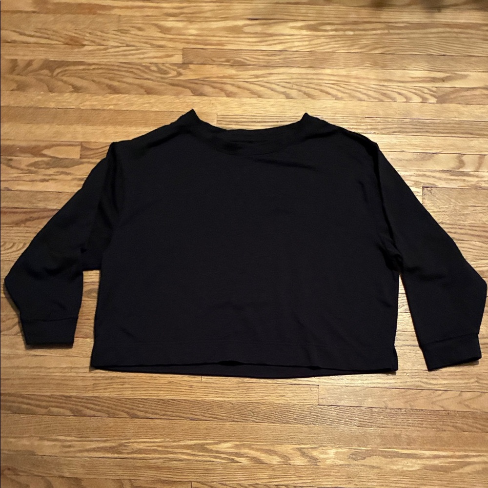 GAP Women's Petite Oversized Black Crew Neck Sweater